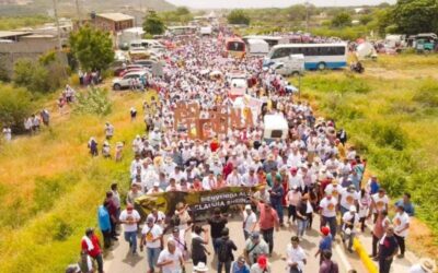 FUCO, recibe con algarabía y marcha multitudinaria a Claudia Sheinbaum en Tehuantepec