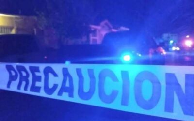 Mujer es encontrada colgada de un árbol en Juchitán