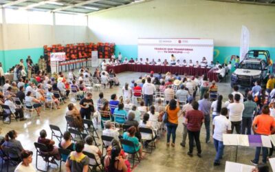 Traza Gobierno de Oaxaca nueva historia en Santo Domingo Chihuitán con inversiones en salud, educación y seguridad