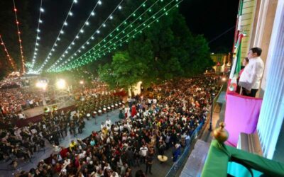 Celebra Oaxaca Grito de Independencia en paz