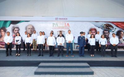 Demuestran dependencias del Gobierno del Estado respeto a la enseña tricolor