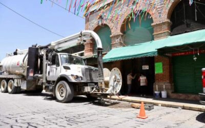 Desazolva Soapa la red de drenaje del mercado Benito Juárez