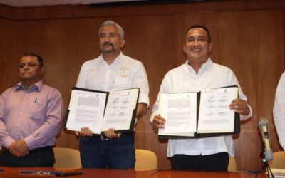 Firman convenio Secretaría de Administración y UABJO para capacitación profesional