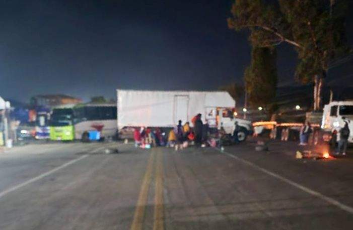no-cesa-bloqueo-en-tlacolula