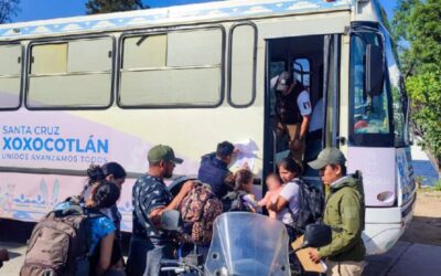 Policía Municipal de Xoxocotlán asegura a 86 personas indocumentadas