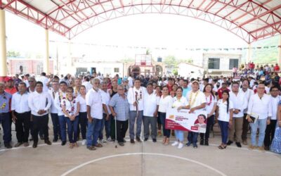 Canaliza Gobierno de Salomón Jara más de 21 millones en apoyos para Santiago Astata