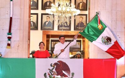 Salomón Jara da Grito de Independencia; celebra Oaxaca la Primera Transformación
