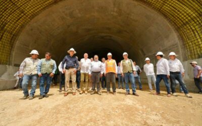 Supervisa Gobernador Salomón Jara avances del viaducto de San Vicente Coatlán