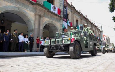 Vive el pueblo de Oaxaca con orgullo y patriotismo el desfile del 16 de septiembre
