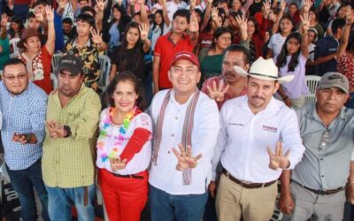 Caminar organizados propone Nino Morales a pueblos de la Sierra Sur