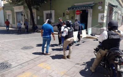 Cierran maestros sobre Pino Suárez