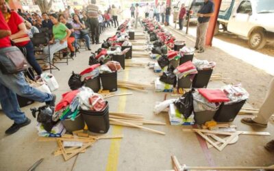 Entrega IEEPO materiales de aseo como acto proselitista, denuncia la S-22