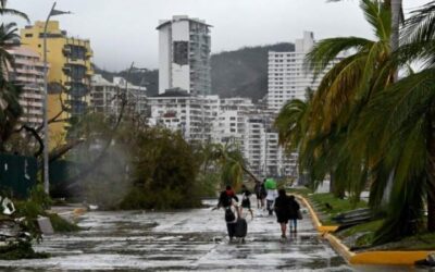 Huracán Otis deja daños 80% zona hotelera Acapulco inicia evacuación turistas