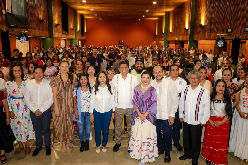 los-libros-son-la-herramienta-para-generar-una-revolucion-de-las-conciencias-salomon-jara