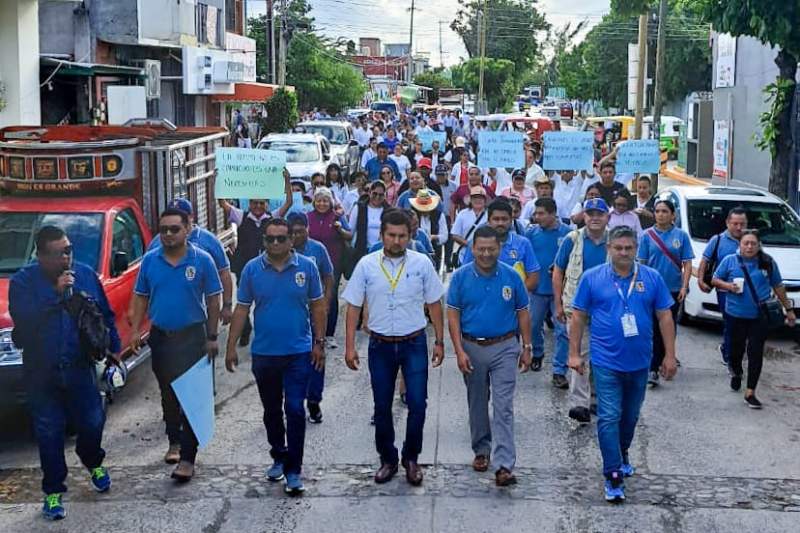 marcha-personal-sindicalizado-del-hospital-general-de-juchitan