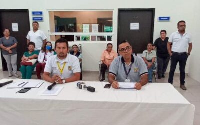 Personal del Hospital de Juchitán emplazan a las autoridades, exigen cumplimiento a demandas.