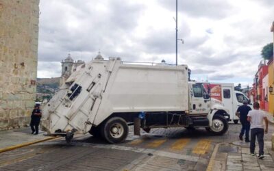 Se movilizan trabajadores de limpia en la capital oaxaqueña