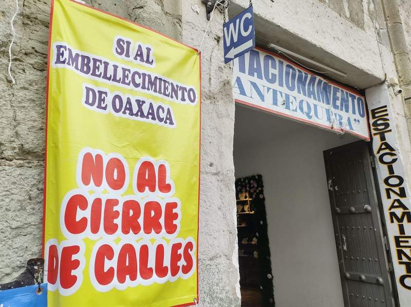 Siguen cerradas las calles del programa Oaxaca Camina, comerciantes piden liberación