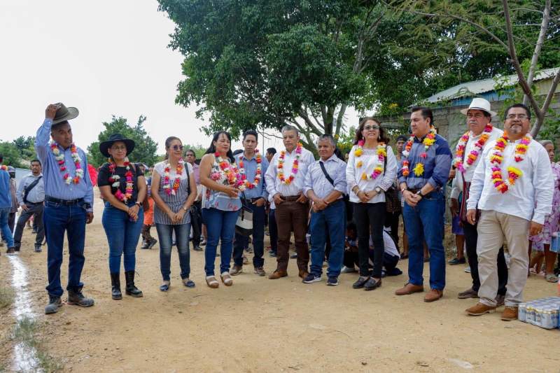 siguen-los-trabajos-de-rigoberto-chacon-en-la-villa-de-zaachila