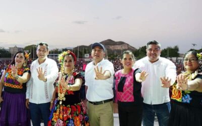 Asiste Antonino Morales a Informe Legislativo de la diputada Dennis García