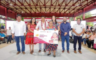 Con entrega de tarjetas Margarita Maza refrenda Gobierno de Oaxaca su compromiso con las mujeres de Tuxtepec