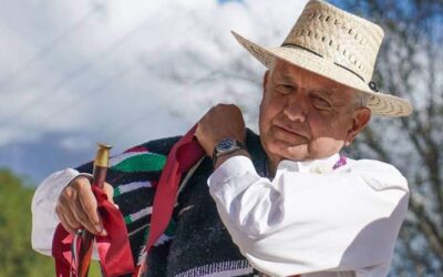 López Obrador llega a Oaxaca para inspeccionar obras