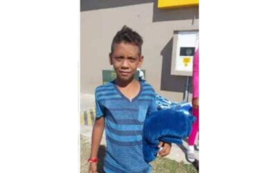 Niño migrante solicita ayuda para localizar a su madre