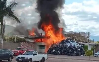 Reportan incendio al interior de Ciudad Administrativa