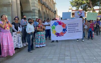 Utiliza Neri a artesanos y ambulantes para minimizar señalamientos en su contra