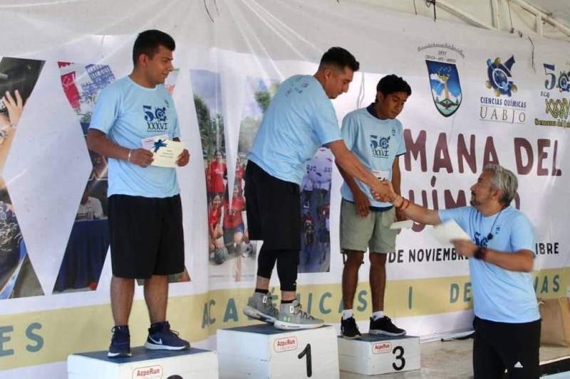 con-carrera-atletica-comunidad-quimica-de-la-uabjo-celebra-su-dia-3