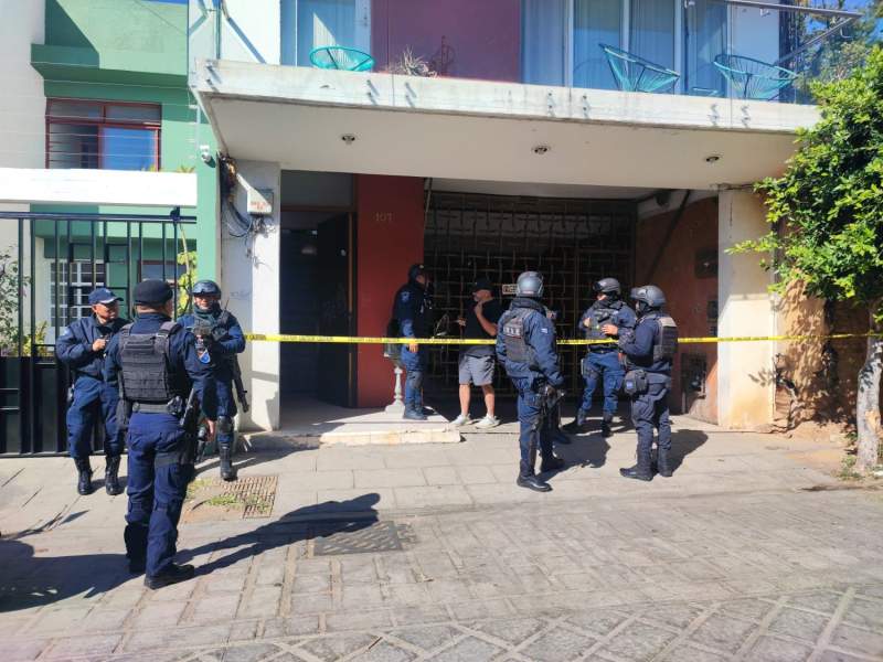 Encuentran muerto a un hombre en un domicilio de la capital