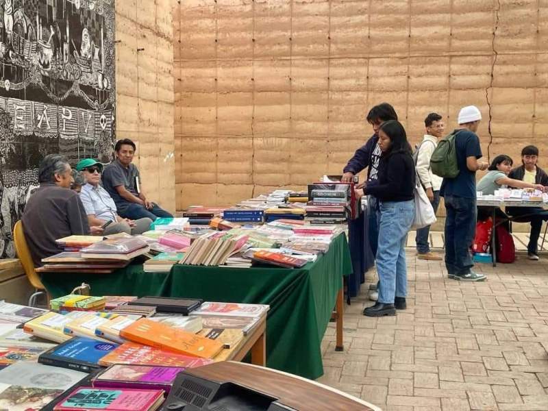 invita-escuela-de-artes-plasticas-uabjo-a-su-1era-feria-del-libro-de-arte