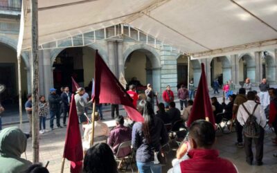 MULT inicia plantón indefinido frente al Palacio de Gobierno