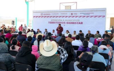 Refrenda Salomón Jara compromiso para sacar de la pobreza a Santa María Ixcatlán