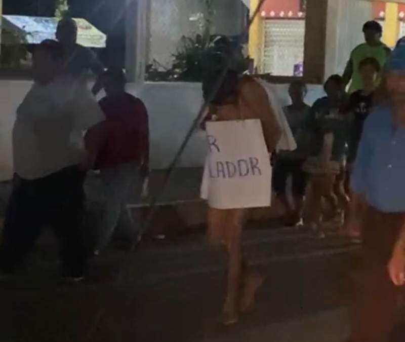 En Valle Nacional detienen a presunto violador y lo exhiben en las calles