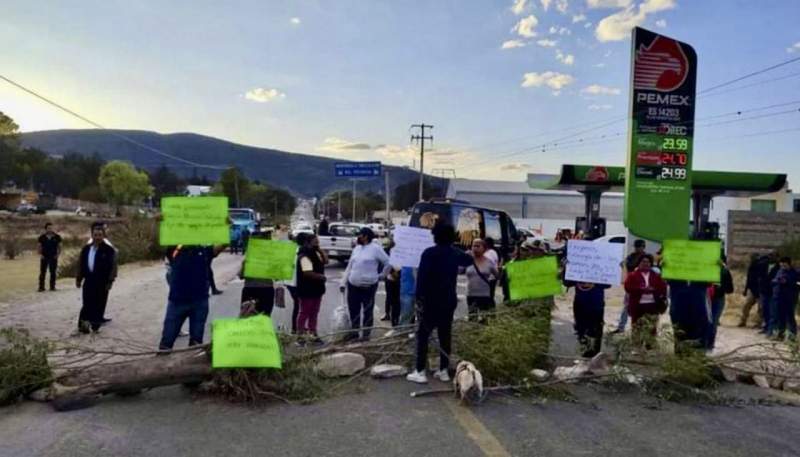 Se mantiene bloqueo en Tamazulapam del Progreso