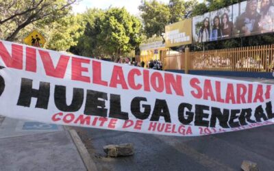 Se moviliza el STEUABJO en la capital; bloquean Avenida Universidad y crucero de Cinco Señores