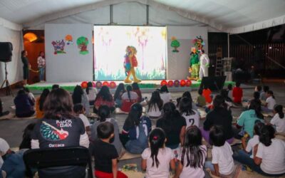 Alegría y aprendizaje reciben niñas, niños y adolescentes con la lectura La liebre y la tortuga
