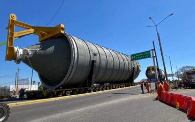 Más de 18 horas duró traslado de tambores de COQUE a refinería de Salina Cruz