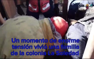 Protección Civil de Santa Cruz Xoxocotlán rescata a una joven que accidentalmente cayó en un pozo.