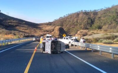 Se registra fuerte accidente entre mototaxi y camioneta en autopista Barranca Larga-Ventanilla