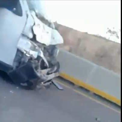 Seis lesionados deja accidente de Urvan en carretera Oaxaca-México