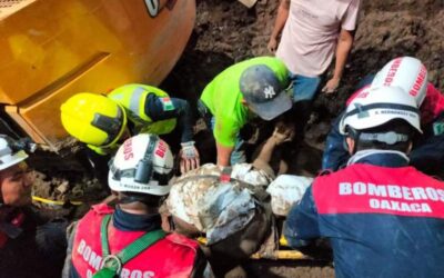 Bomberos recupera cuerpos de víctimas sepultadas en el Istmo