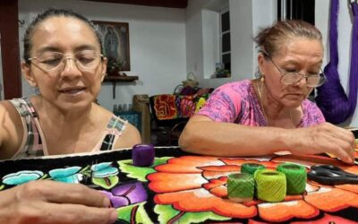 “Bordar es orgullo y nos da identidad” reafirman artesanas zapotecas de enagua y huipil en Oaxaca