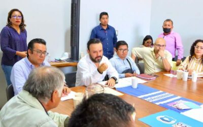 Dan atención a pobladores de San Pedro el Alto, Zimatlán