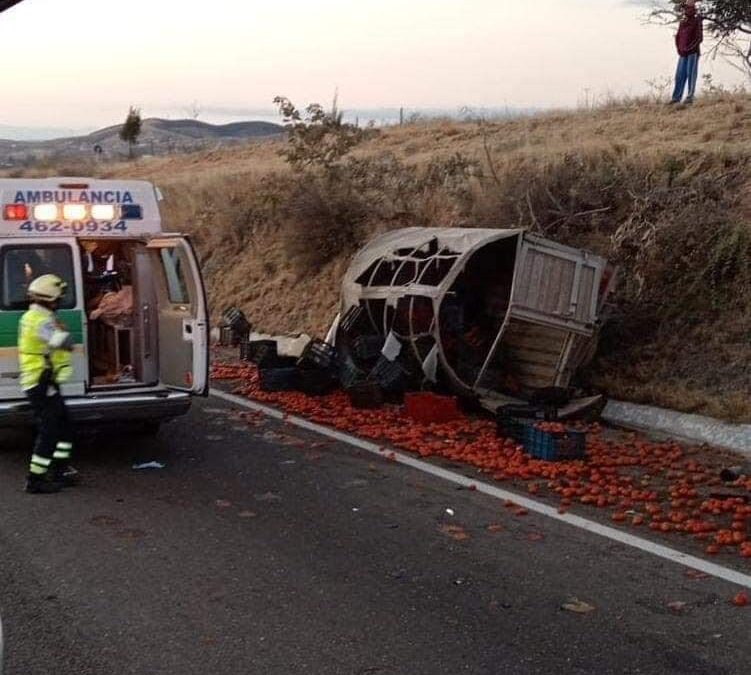Ocho personas lesionadas deja fuerte accidente en autopista Oaxaca – Cuacnopalan