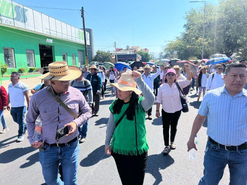 sale-de-nueva-cuenta-la-seccion-22-a-las-calles-de-oaxaca