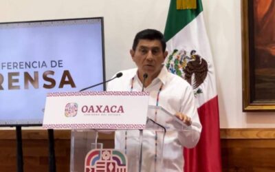 Sedena entrega más de 450 mil uniformes a escuelas de Oaxaca