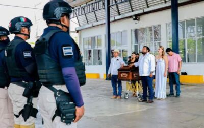 Despiden a Policía Municipal de Juchitán con homenaje póstumo