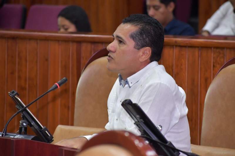 Exhorta Lalo Rojas a autoridades municipales a vigilar a policías para evitar abusos y extorsiones